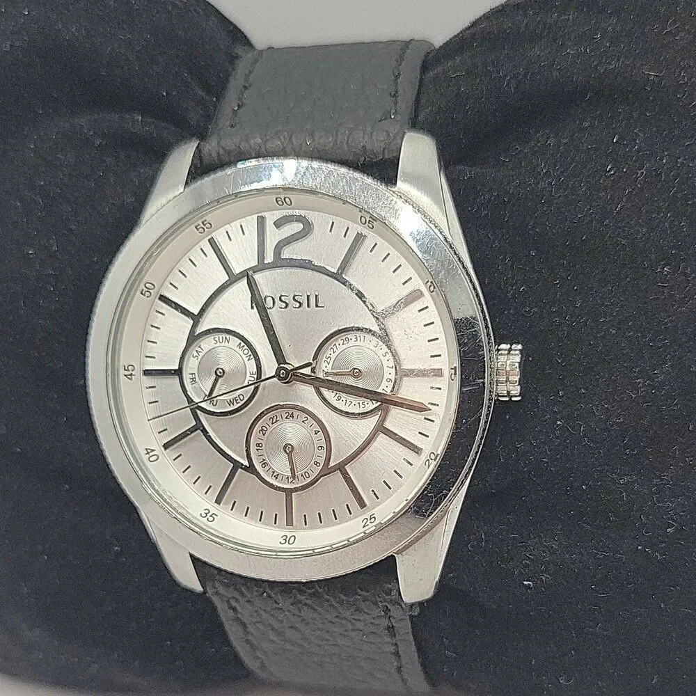 Fossil BQ1457 Women's Black Leather Analog Silver Dial Quartz Wrist Watch AM842